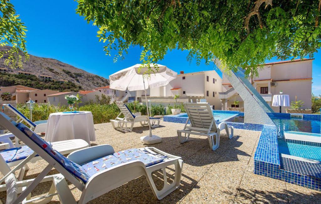 Bed & Breakfast Valentina Metajna Exterior foto