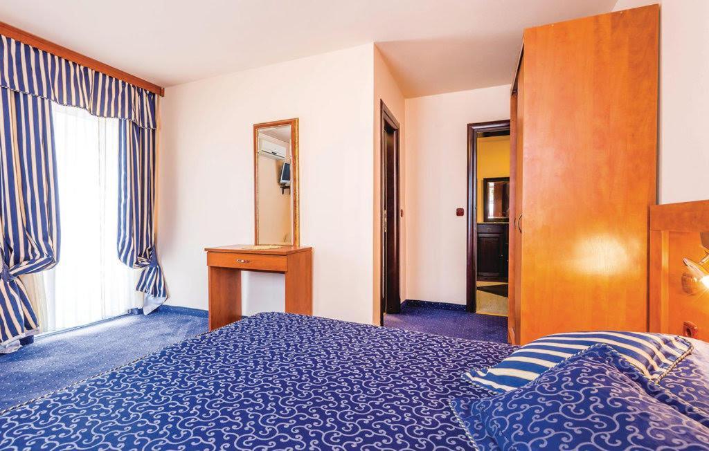 Bed & Breakfast Valentina Metajna Exterior foto